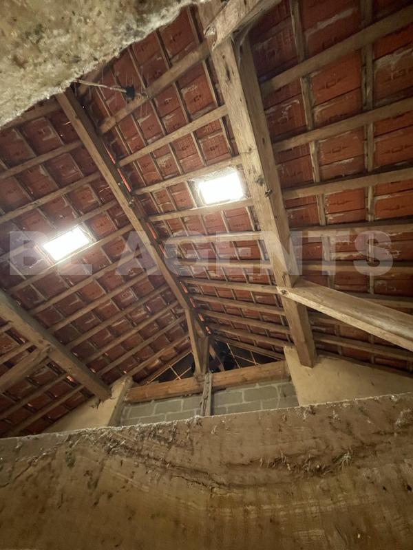 Maison - 200 m² - 8 pièces