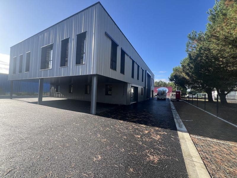 Local commercial - 630 m² - 4 pièces