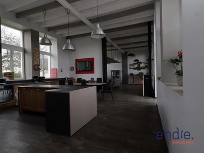 Maison - 300 m² - 10 pièces