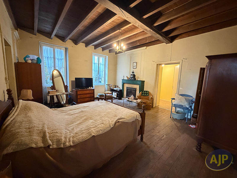 Maison - 140 m² - 5 pièces