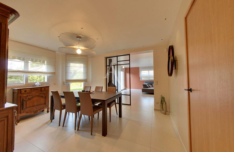 Maison - 190 m² - 8 pièces