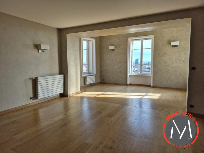 Appartement - 135 m² - 3 pièces