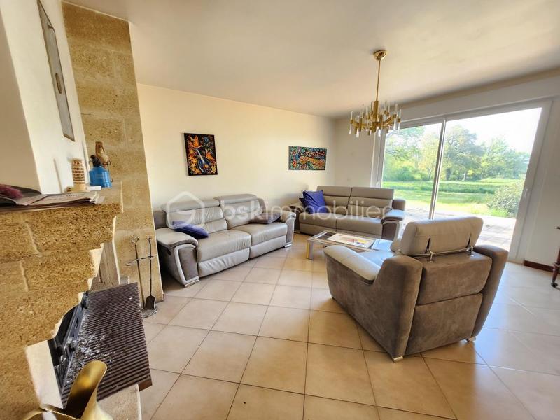 Pavillon - 233 m² - 6 pièces