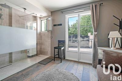 Maison - 180 m² - 8 pièces