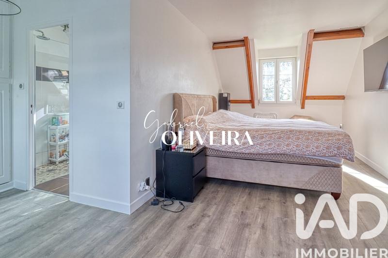 Maison - 232 m² - 10 pièces