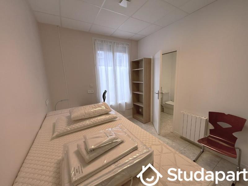 Chambre - 15 m² - 1 pièce