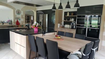 Maison - 462 m² - 12 pièces