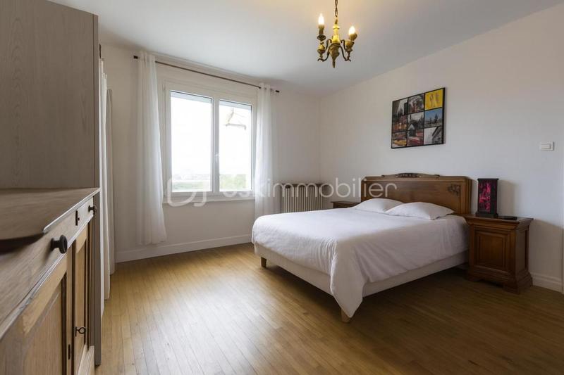 Maison - 159 m² - 6 pièces