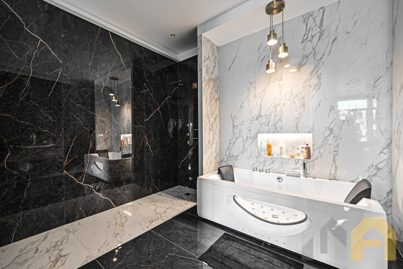 Maison - 280 m² - 8 pièces