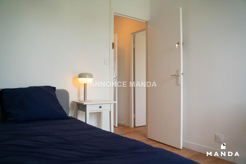 Chambre - 10 m² - 5 pièces