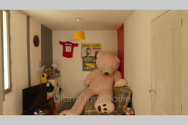 Maison - 224 m² - 8 pièces