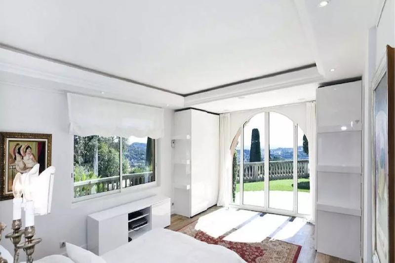 Villa - 600 m² - 8 pièces