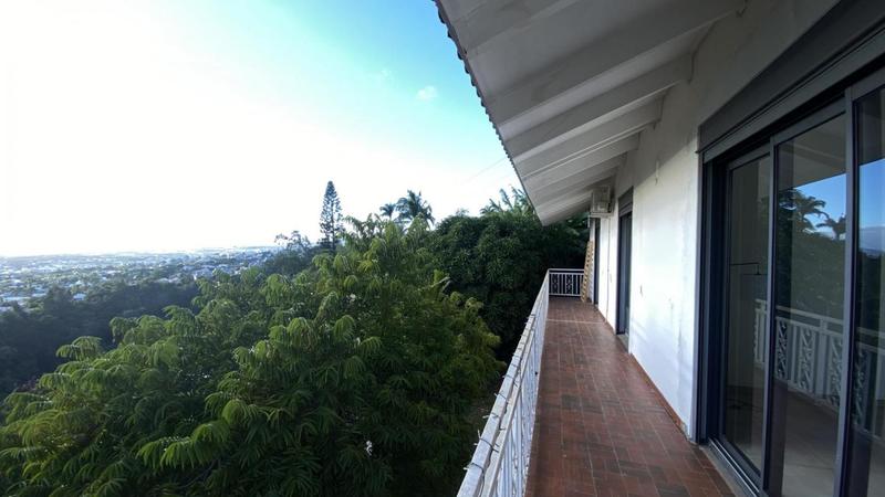 Villa - 190 m² - 8 pièces