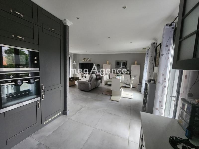 Maison - 180 m² - 5 pièces