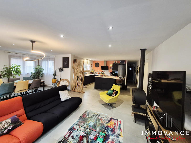 Maison traditionnelle - 145 m² - 4 pièces