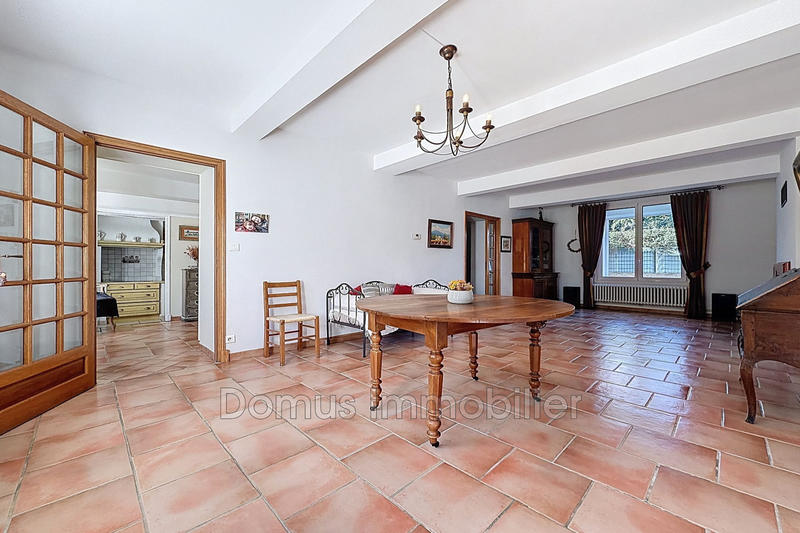 Maison - 208 m² - 9 pièces