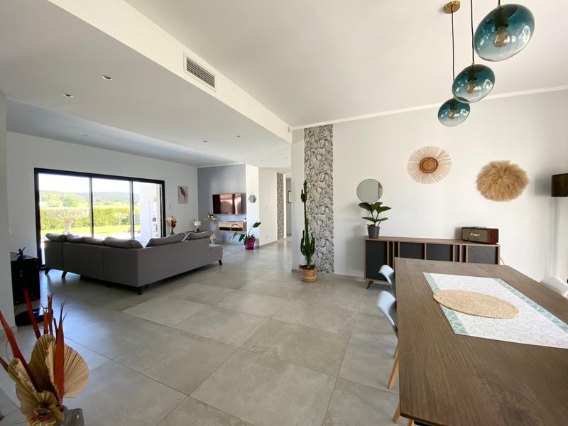 Maison - 175 m² - 7 pièces