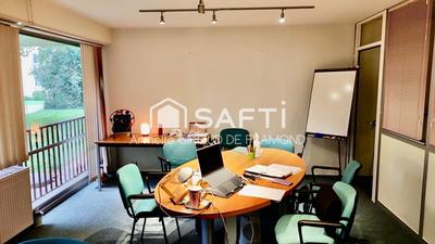 Local commercial - 99 m² - 7 pièces