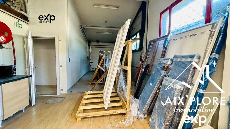 Fonds de commerce - Local commercial - 215 m²