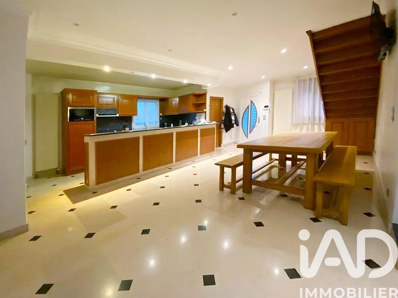 Maison - 129 m² - 6 pièces