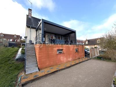 Maison traditionnelle - 118 m² - 5 pièces