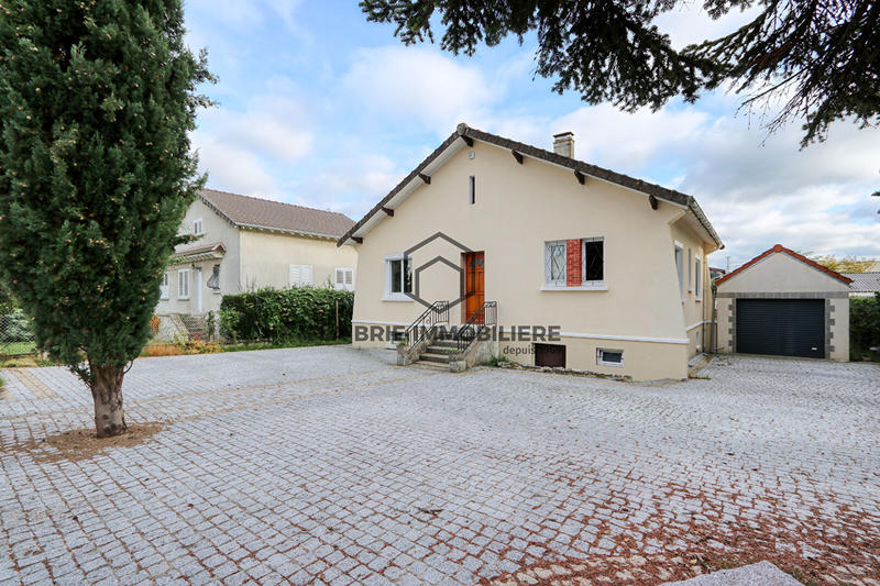 Maison - 91 m² - 5 pièces