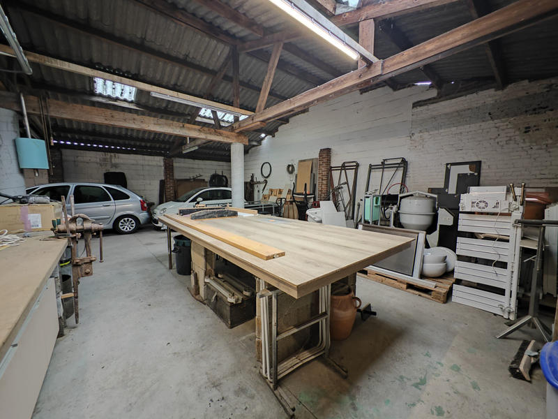 Parking / Garage - 222 m²