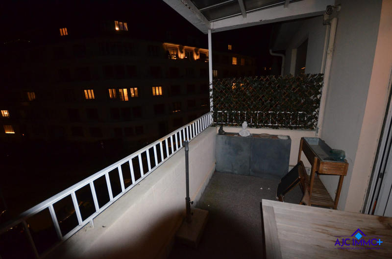 Appartement - 160 m² - 8 pièces