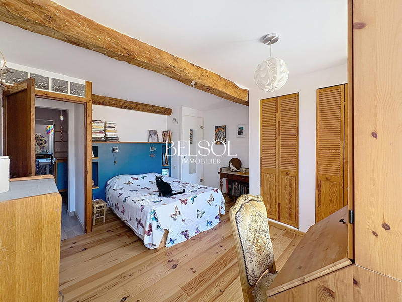 Maison - 210 m² - 6 pièces