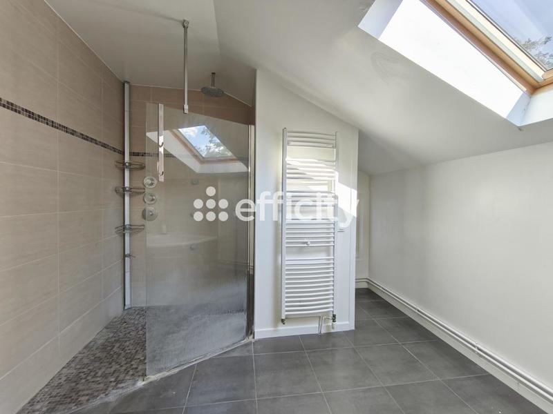 Maison de village - 237 m² - 8 pièces