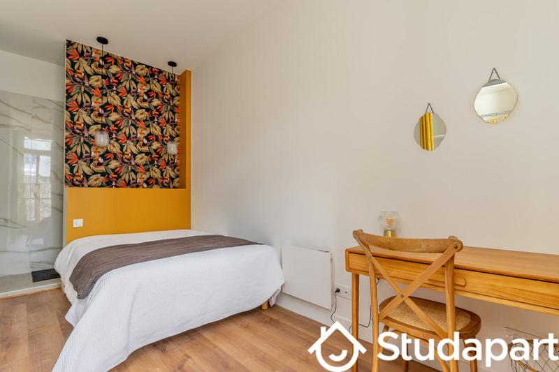 Chambre - 11 m² - 1 pièce