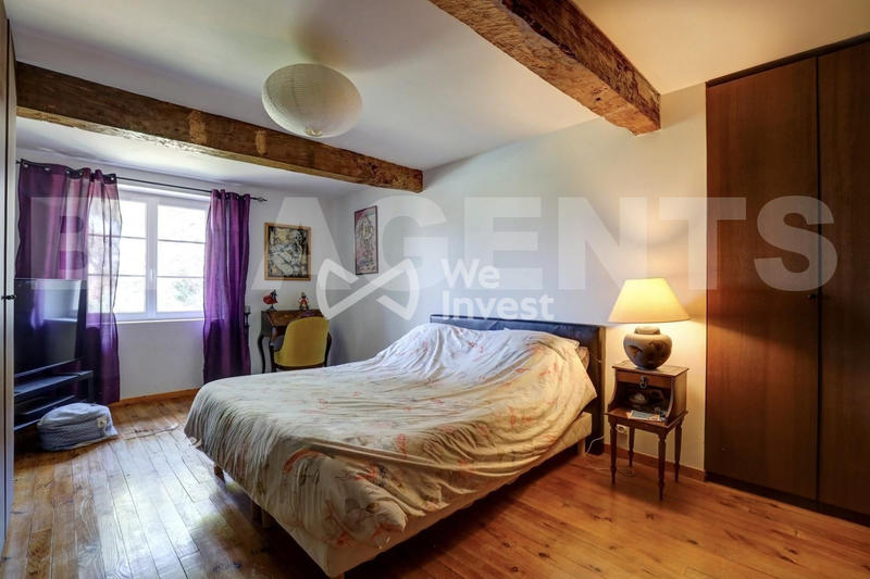 Maison - 333 m² - 10 pièces