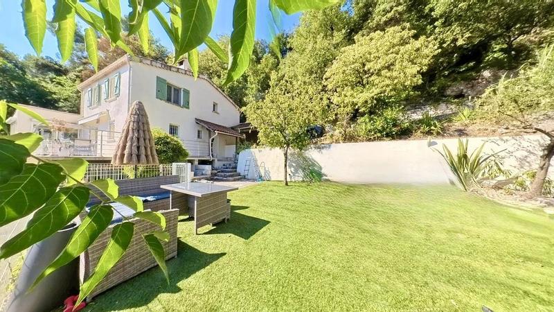 Maison - 117 m² - 5 pièces