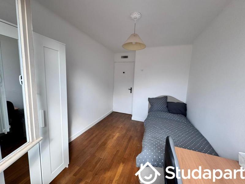 Chambre - 10 m² - 1 pièce