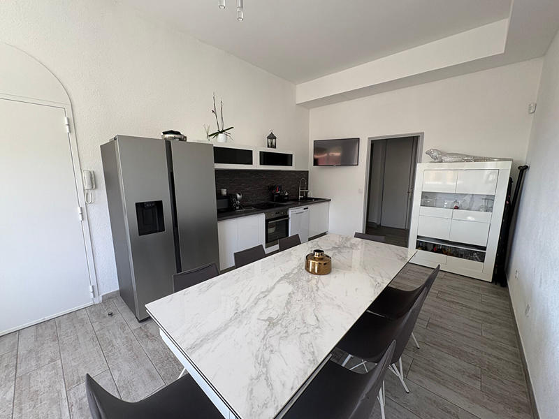 Appartement - 186 m² - 7 pièces