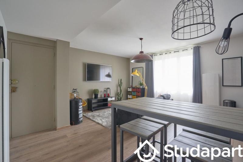 Chambre - 11 m² - 1 pièce