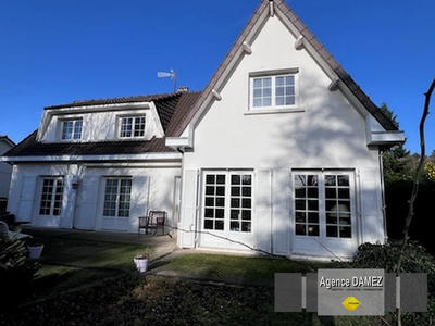 Maison - 200 m² - 8 pièces