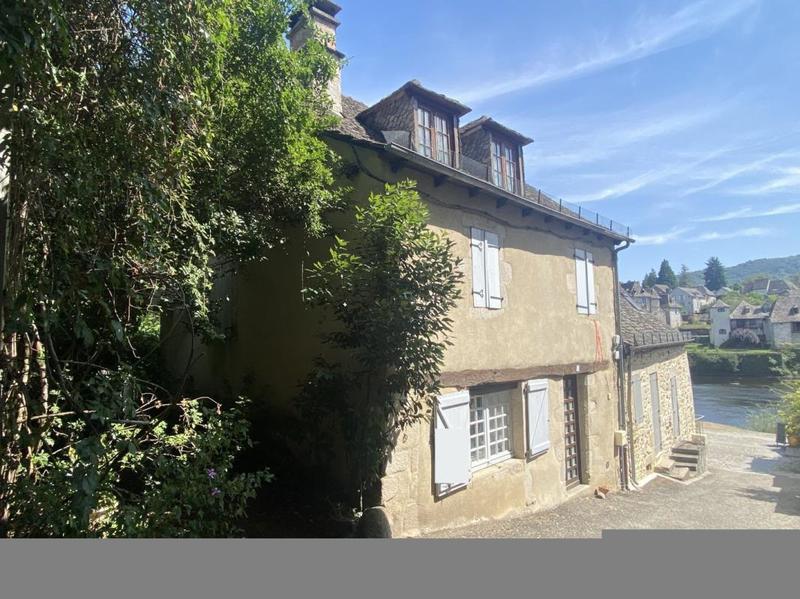 Maison - 99 m² - 5 pièces