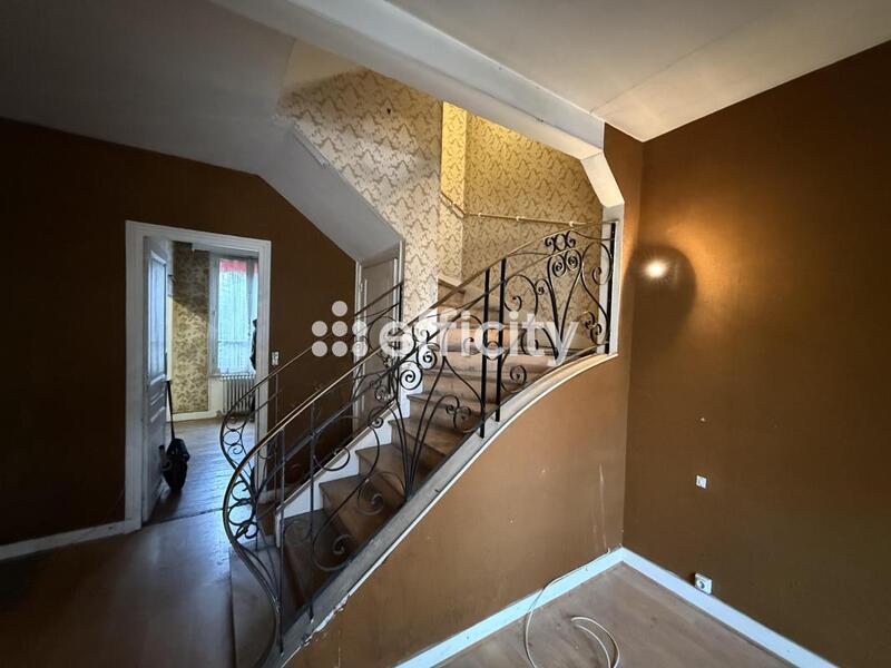 Maison - 117 m² - 6 pièces