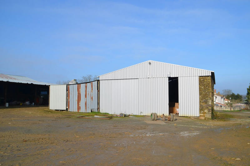 Maison - 261 m² - 7 pièces