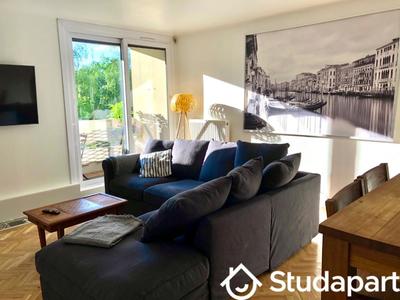 Chambre - 12 m² - 1 pièce