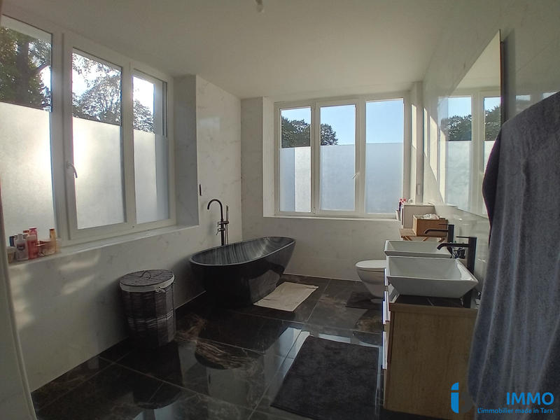 Maison traditionnelle - 133 m² - 5 pièces