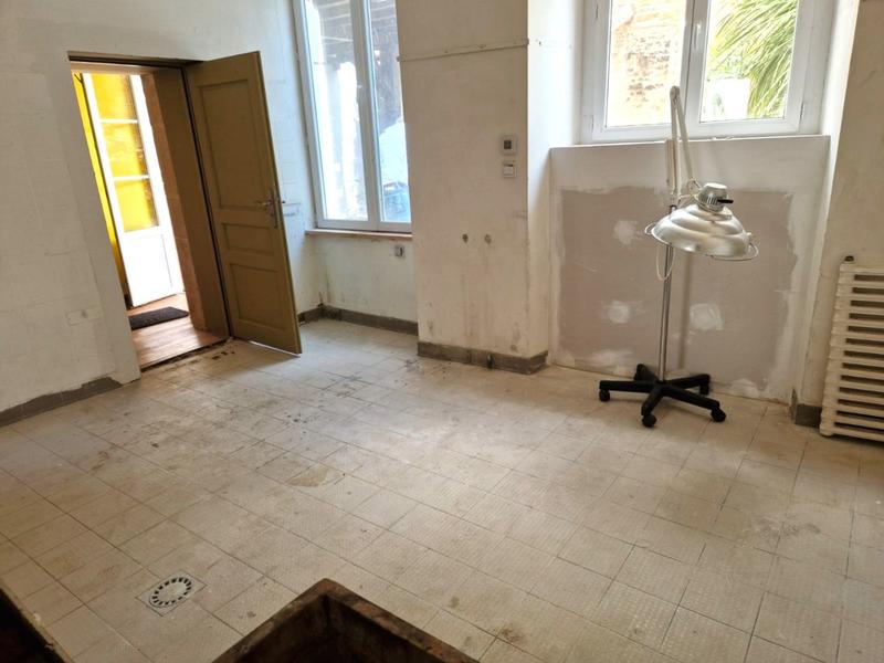 Maison - 232 m² - 6 pièces