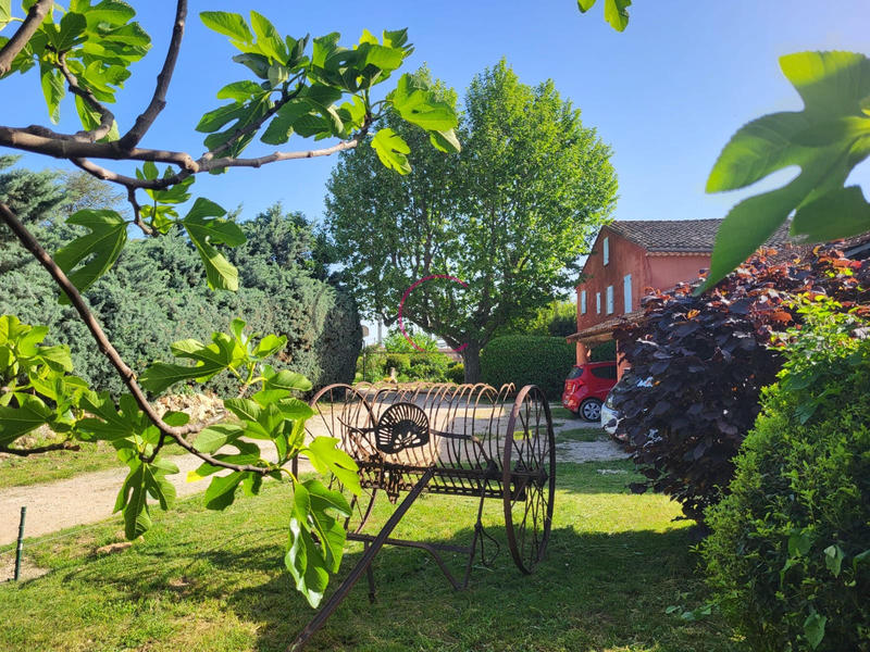 Villa - 270 m² - 6 pièces