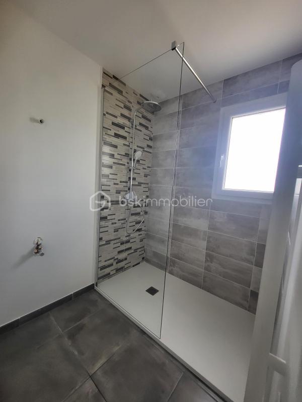 Maison - 102 m² - 4 pièces