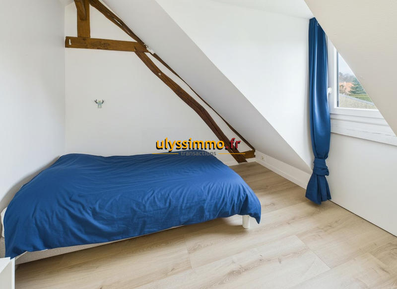 Maison traditionnelle - 201 m² - 8 pièces