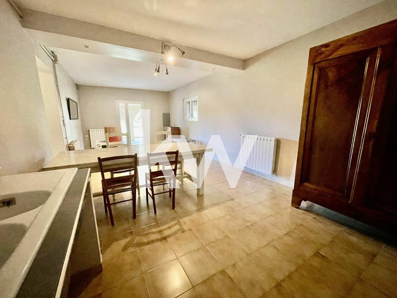 Maison - 222 m² - 6 pièces