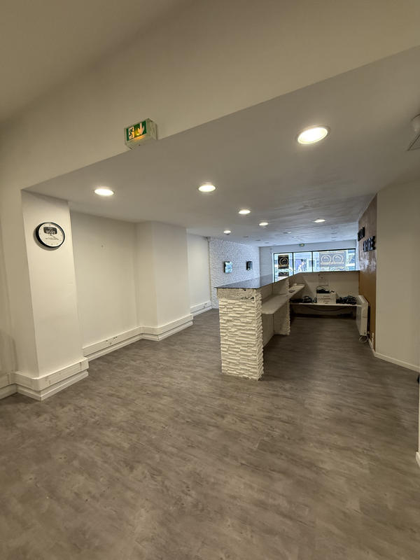 Local commercial - 113 m²