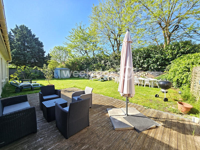 Maison - 220 m² - 9 pièces