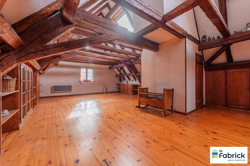 Maison ancienne - 293 m² - 7 pièces